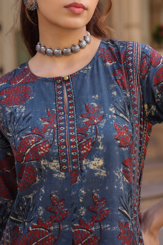 Floral printed thread work kurta for women
