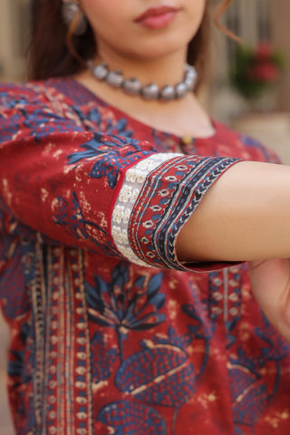 Floral threadwork ethnic kurta