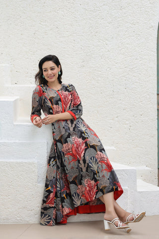 Flowy tropical printed maxi dress