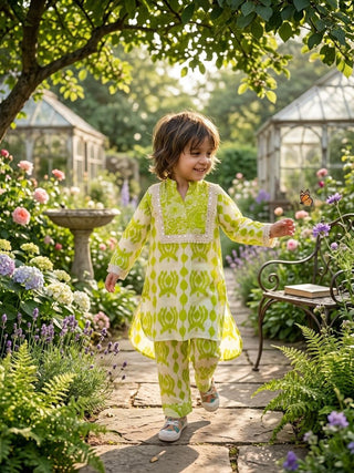 Girls printed kurta set for everyday wear