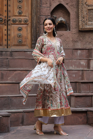 Gota Patti Paisley Kurta Set