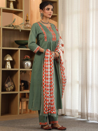 Green cotton kurta set with dupatta