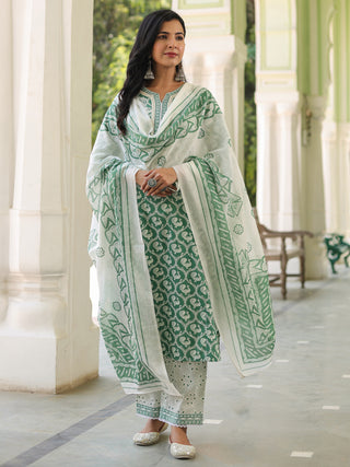 Green cotton kurta set with trousers