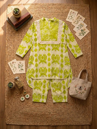 Kids printed kurta set with matching bottoms