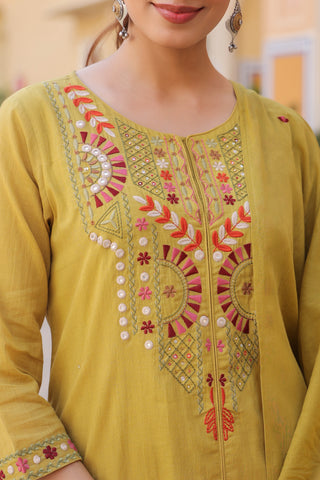 Kurta set with dupatta festive wear