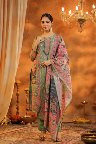 Ornamented Kurta Set