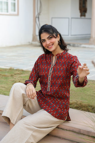 Printed maroon cotton top women