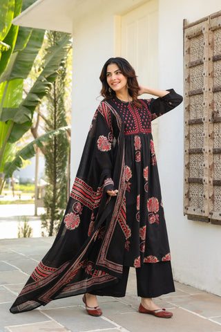 Pure cotton ethnic print kurta with trousers and dupatta featuring thread work