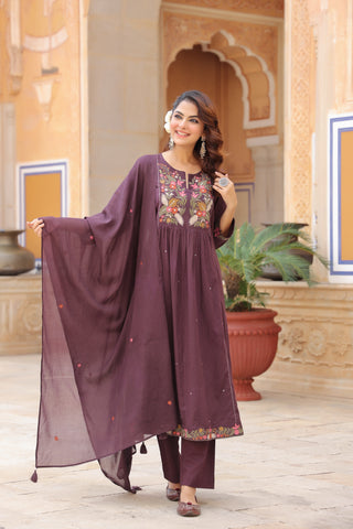 Purple embroidered kurta set for women