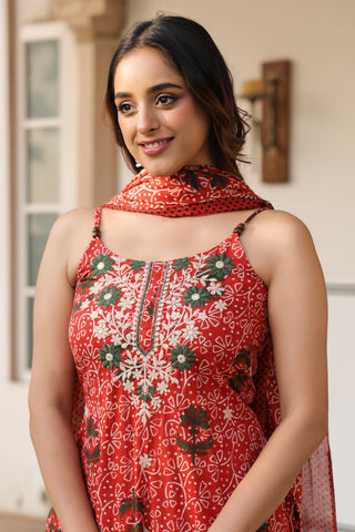 Red cotton kurta set for women