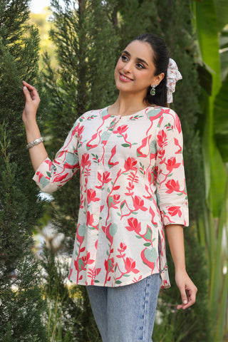 Round neck cotton top with beautiful floral motifs