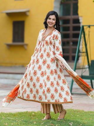 Floral Printed Thread Work Pure Cotton Kurta With Trousers & Dupatta