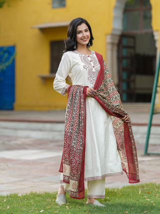 Women Embroidered Regular Sequinned Cotton Kurta with Trousers & Dupatta