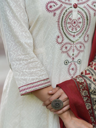 Women Embroidered Regular Sequinned Cotton Kurta with Trousers & Dupatta