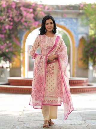 Women Ethnic Motifs Printed Kurta with Trousers & Dupatta