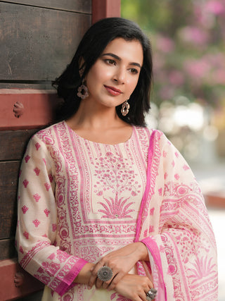 Women Ethnic Motifs Printed Kurta with Trousers & Dupatta