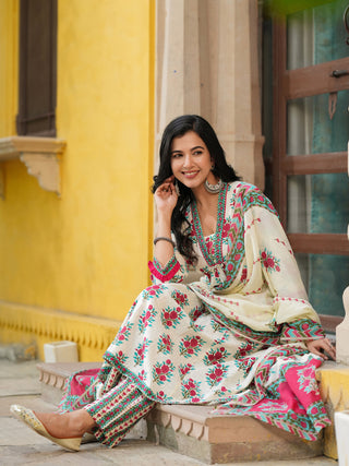 Floral Printed Thread Work Pure Cotton Kurta With Trousers & Dupatta