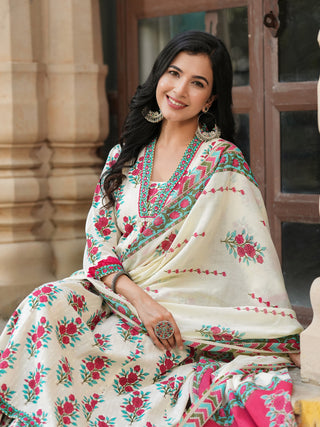 Floral Printed Thread Work Pure Cotton Kurta With Trousers & Dupatta
