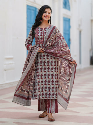 Geometric Printed Notch Neck Pure Cotton Kurta With Trousers & Dupatta