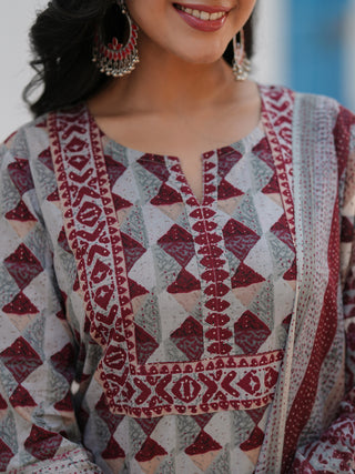 Geometric Printed Notch Neck Pure Cotton Kurta With Trousers & Dupatta