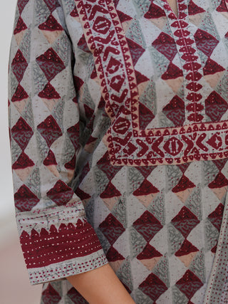 Geometric Printed Notch Neck Pure Cotton Kurta With Trousers & Dupatta