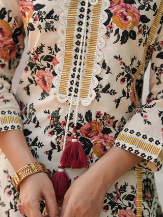 Women Floral Printed Thread Work Pure Cotton Straight Kurta