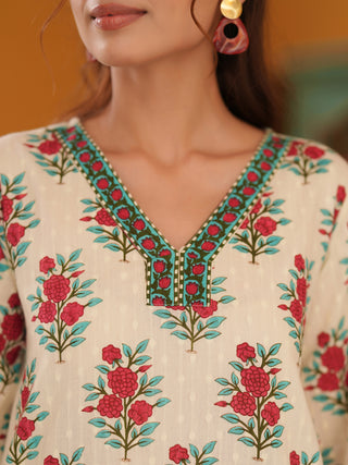 Women Ethnic Motifs Printed Pure Cotton Flared Sleeves A-Line Kurta