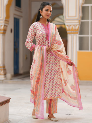 Women Ethnic Motifs Printed Lace Work Pure Cotton Kurta Set With Dupatta