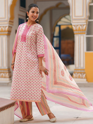 Women Ethnic Motifs Printed Lace Work Pure Cotton Kurta Set With Dupatta