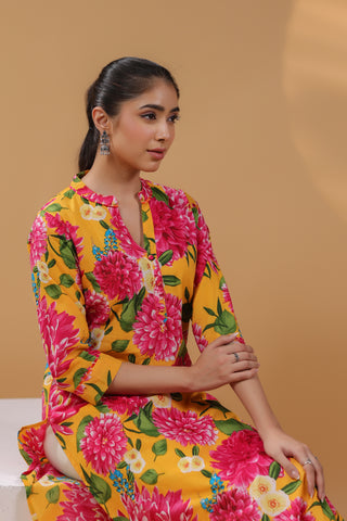 Women Floral Printed Handloom Kurta