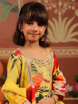 Girls Floral Printed Regular Pure Cotton Kurta with Trousers & With Dupatta