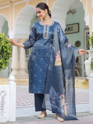 Women Floral Printed Regular Thread Work Pure Cotton Kurta with Trousers & With Dupatta