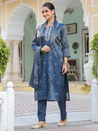 Women Floral Printed Regular Thread Work Pure Cotton Kurta with Trousers & With Dupatta