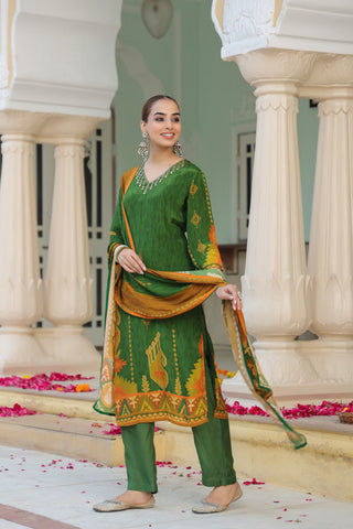 Women Ethnic Motifs Printed Beads and Stones Kurta Set With Dupatta