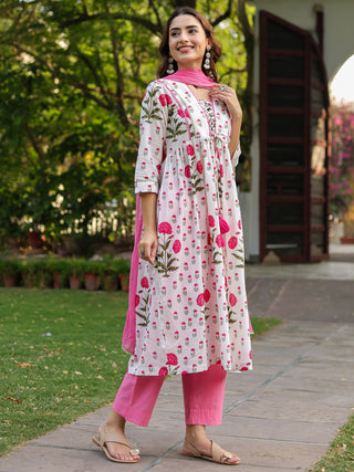Women Floral Printed Cotton Kurta with Trousers & Dupatta