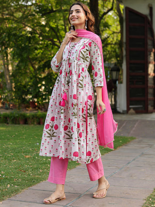 Women Floral Printed Cotton Kurta with Trousers & Dupatta