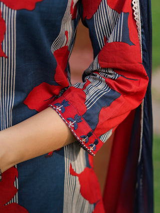 Women Floral Printed Regular Pure Cotton Kurta with Trousers & With Dupatta