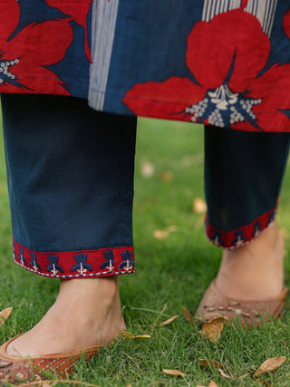 Women Floral Printed Regular Pure Cotton Kurta with Trousers & With Dupatta