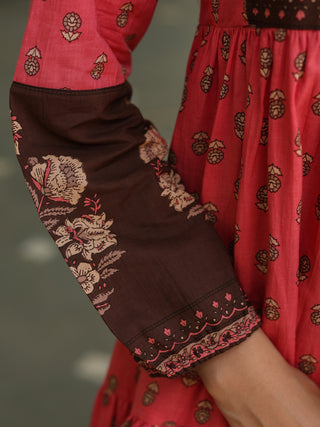 Ethnic Motifs Printed Tiered Pure Cotton V-Neck Fit & Flared Midi Dress