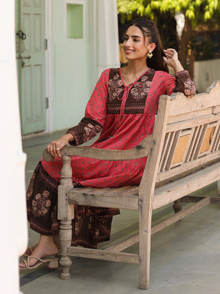 Ethnic Motifs Printed Tiered Pure Cotton V-Neck Fit & Flared Midi Dress