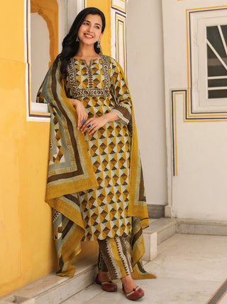Women Printed Regular Pure Cotton Kurta with Trousers & Dupatta