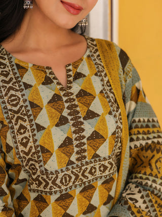 Women Printed Regular Pure Cotton Kurta with Trousers & Dupatta