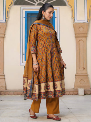 Women Ethnic Motifs Printed Cotton Anarkali Kurta with Trousers & Dupatta