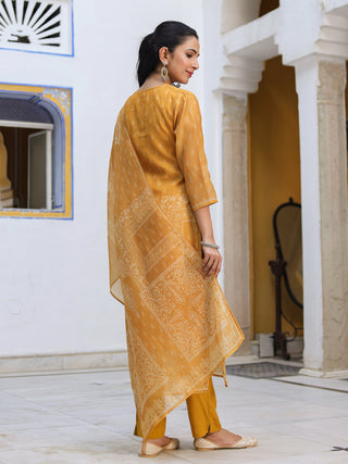 Ethnic Motifs Printed Chanderi Cotton Kurta With Trousers & Dupatta