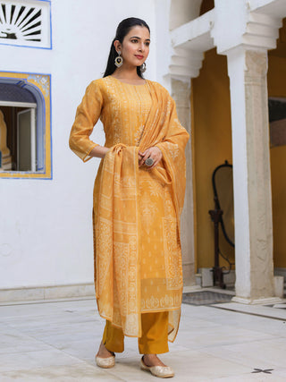 Ethnic Motifs Printed Chanderi Cotton Kurta With Trousers & Dupatta