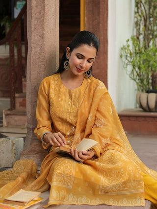 Ethnic Motifs Printed Chanderi Cotton Kurta With Trousers & Dupatta
