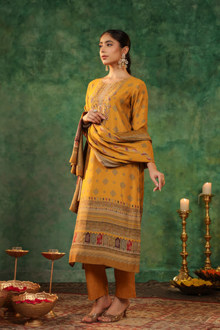 Ethnic Motifs Printed Straight Sequinned Kurta with Trousers & Dupatta