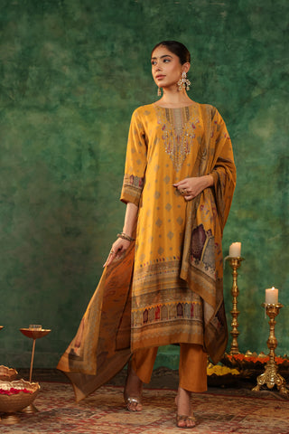 Ethnic Motifs Printed Straight Sequinned Kurta with Trousers & Dupatta