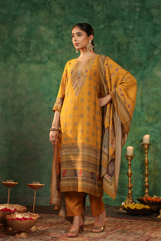 Ethnic Motifs Printed Straight Sequinned Kurta with Trousers & Dupatta