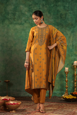 Floral Printed Kurta With Trousers & Dupatta